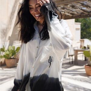 Chic Women's Black and White Relaxed Set